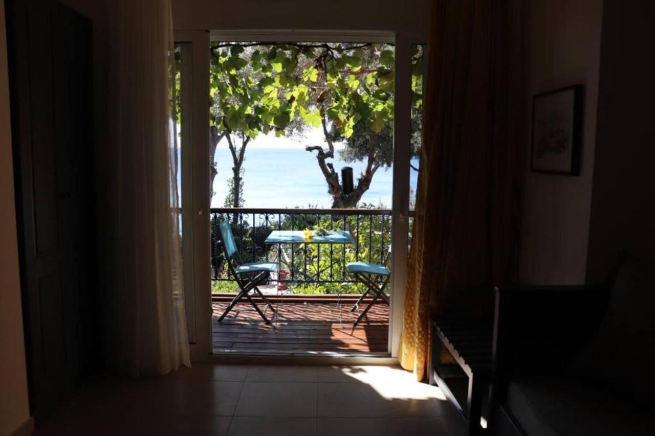 Mathesi Apartment Balcony إيليا المظهر الخارجي الصورة
