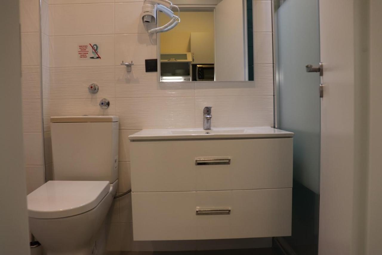 Mathesi Apartment Balcony إيليا المظهر الخارجي الصورة