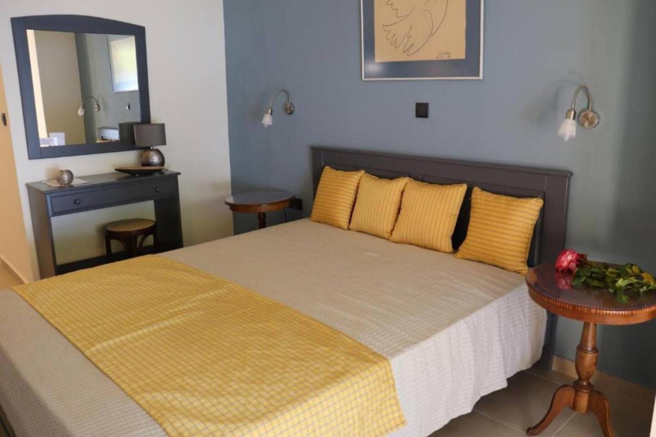 Mathesi Apartment Balcony إيليا المظهر الخارجي الصورة