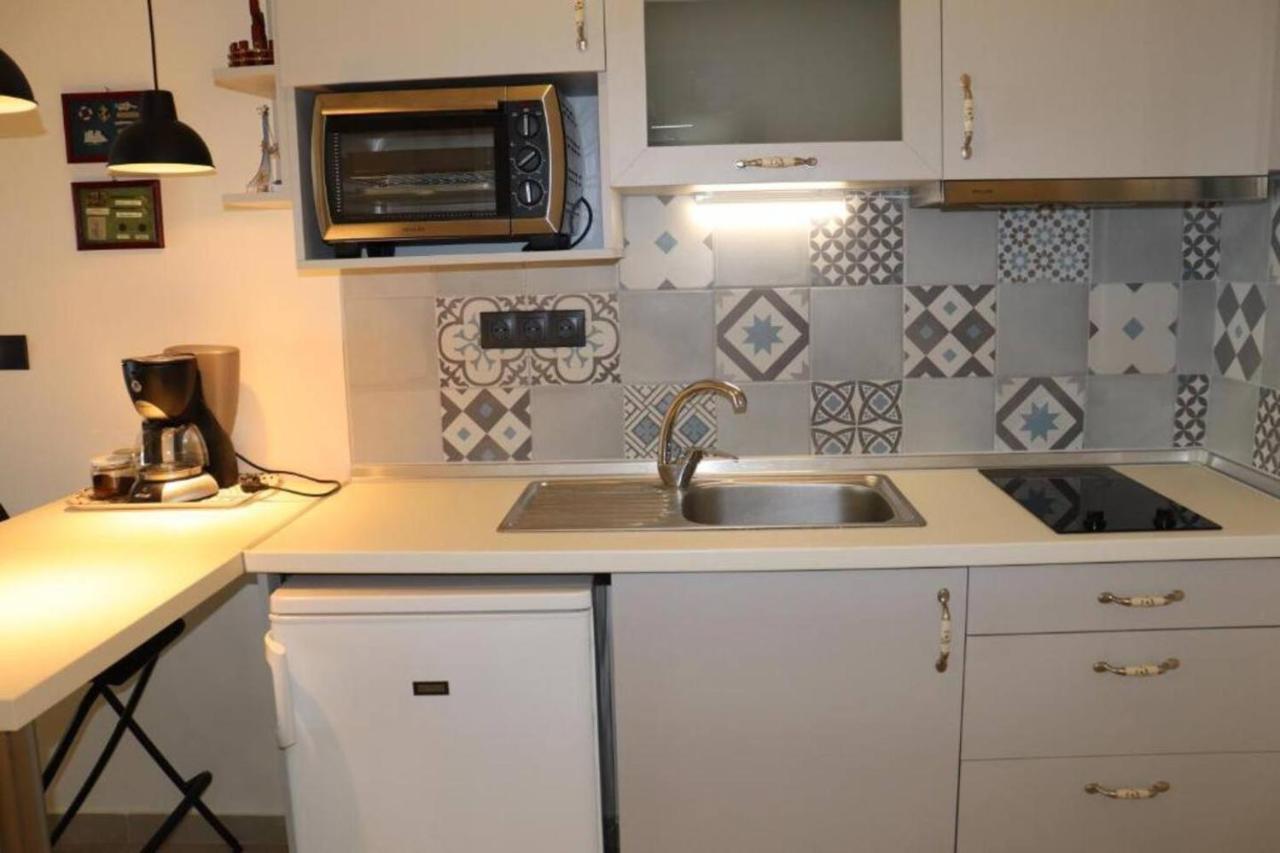 Mathesi Apartment Balcony إيليا المظهر الخارجي الصورة